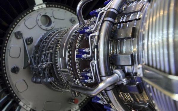 飞机发动机，来源：视觉中国