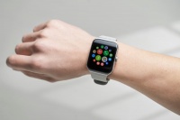 说来也是奇怪，每次睡前玩手机，基本没消息，但是手机一放下……