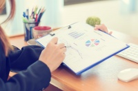 斗鱼2022年四季度营收16.81亿元调整后净亏损430万元，移动端MAU为5740万