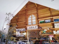 他们为体制内的小职员们，办了一场“茶话会”