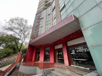 靠卖券出圈开千家门店，这家公司如今一夜全关门