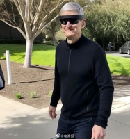 库克在总部测试苹果将发布的AR设备……