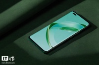 国内手机品牌加大采购：分析师称国产OLED屏今年出货将破2.2亿片