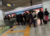 我在长沙，只想找个有五险一金的双休工作