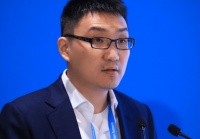 拼多多的年利润突破300亿，刘强东成为大输家，黄峥成为了大赢家