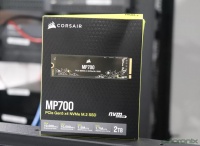 海盗船 PCIe 5.0 固态硬盘裸装测试，短时间内即出现过热问题