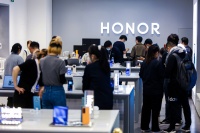 持续发力高端手机市场，分析师称荣耀或在Q2爆发