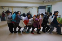 当家政女工打开身体自由起舞