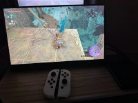 宁愿花钱买个WIFI也要发微博告诉你们带了所有设备包括便携屏幕上……