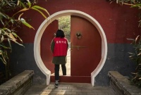 给佛祖打工，年轻人gap day新形式