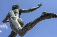 年入2000万的猎头，正在逃离字节