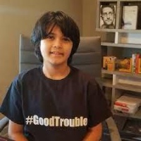 加入 SpaceX 的 14 岁天才少年还没驾照，妈妈要每天开车送他上班