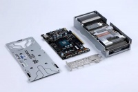 英伟达 RTX 4060 显卡拆解：AD107 GPU 芯片仅显存颗粒大小