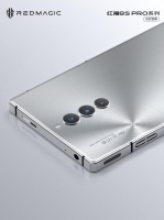 红魔最近的节奏我有点跟不上了，手机和平板接踵而至……