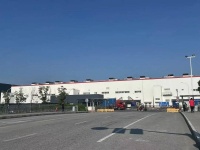 特斯拉电池车间，正在裁员