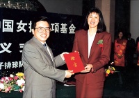 掌声响起前，多少人能陪中国篮球15年？