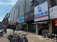 热搜后留在小城鹤壁的人：生活是另一场漫长的战斗