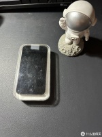 这枚十二年前的随身听，现在来看还是足够震撼