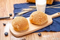 顾客充值200元被贴“穷”标签？面包店回应：系误打，已道歉