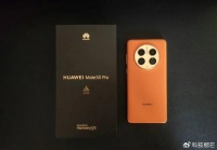 200倍变焦！鸿蒙4.0+5700mAh+2K，华为新旗舰香喷喷