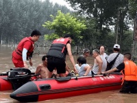 辛巴公司组织专业救援队赴河北涿州一线抗洪救灾