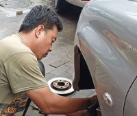 从月入7万跌至5000，传统汽修人的困境