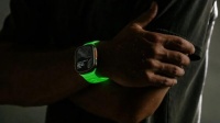 Nomad 为 Apple Watch 推出新款夜光运动表带