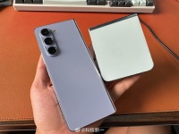 摸了一上午三星Z Fold5和Z Flip5，满满的高级感