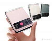 价格大跳水至3K你会入手吗？摩托罗拉 moto razr 40 十分小巧的折叠屏手机 ！