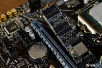 被制裁一年，国产存储从全球第一到落后，但28纳米光刻机快来了