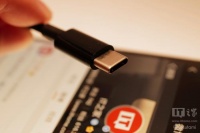 iPhone 15 系列手机的 USB-C 数据线曝光，IT之家首发上手图赏