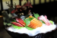 日本核废水排海，中国日料店「裸奔」