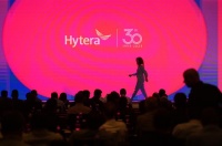 硬刚美国百年老店，这个三十年对讲机品牌终成行业领头羊