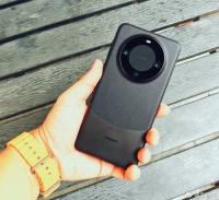 线下放货+好评率出炉！华为Mate60 Pro：遥遥领先并不是简单说说