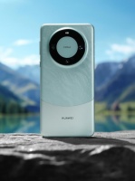 大家都知道，我其实是有很多手机，并不缺手机，Mate60出来……