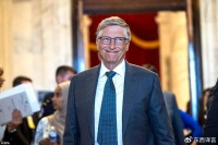 比尔·盖茨进最强势房间，和科技大亨们谈AI，20岁女儿晚宴上放飞