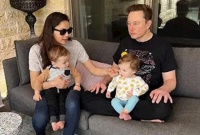 马斯克生了10个孩子，回看历任女伴，德普前妻最不出众