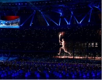 支付宝助力开幕式首创两大经典时刻：超1亿数字人点火、现场万人AR互