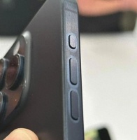 苹果官方承认钛合金会褪色：擦擦就行了