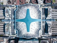 高铁站看创新（新时代画卷）