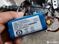 悲催了，4 年过去我的扫地机器人电池组彻底报废!