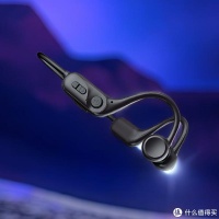 闻音如今悠游，耳机助你畅享水中静谧