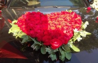 新中式喜宴：年轻人婚礼消费图鉴