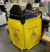 互联网人摸鱼是认真的，工位都相当震撼