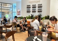 一次性塑料杯泛滥，自带杯买咖啡为何不足1%？