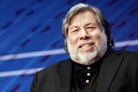 苹果公司联合创始人沃兹尼亚克在墨西哥住院