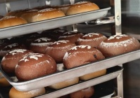 “2元面包店”走红全国，到底赚不赚钱？