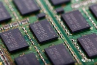 存储市场复苏！韩国存储芯片出口额连续16个月下滑之后，首次恢复正增长！