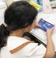 留守儿童“小屏幕”之困