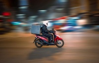 饿了么擂鼓，即时零售开战